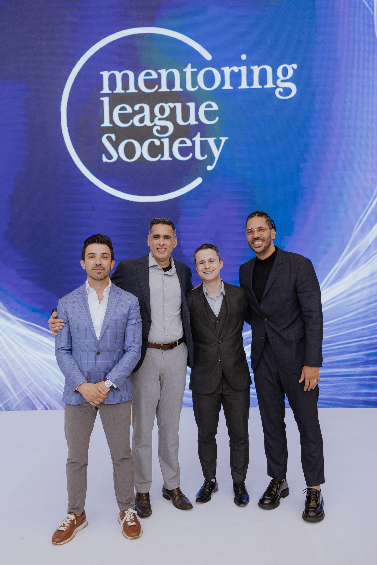 Sócio do Mentoring League Society.